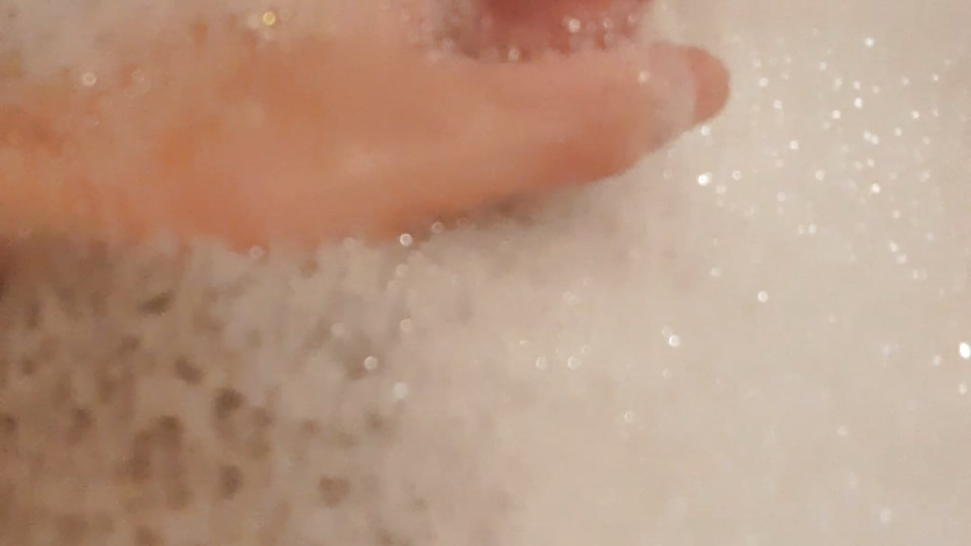 Bath Wank - วิดีโอโดย PoweringFlattery