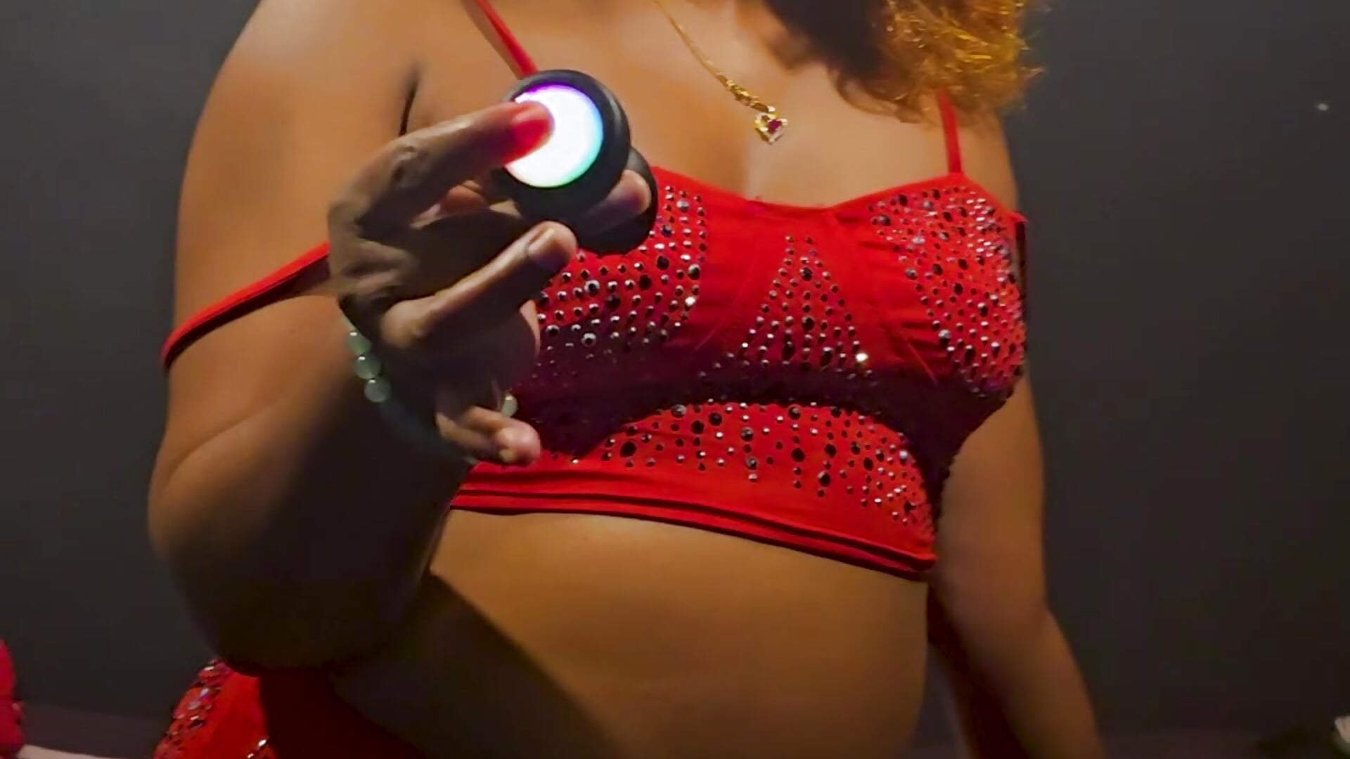 Red Firefly Nilmini Sheron Social Short - video by NILMINI-SHERON cam model