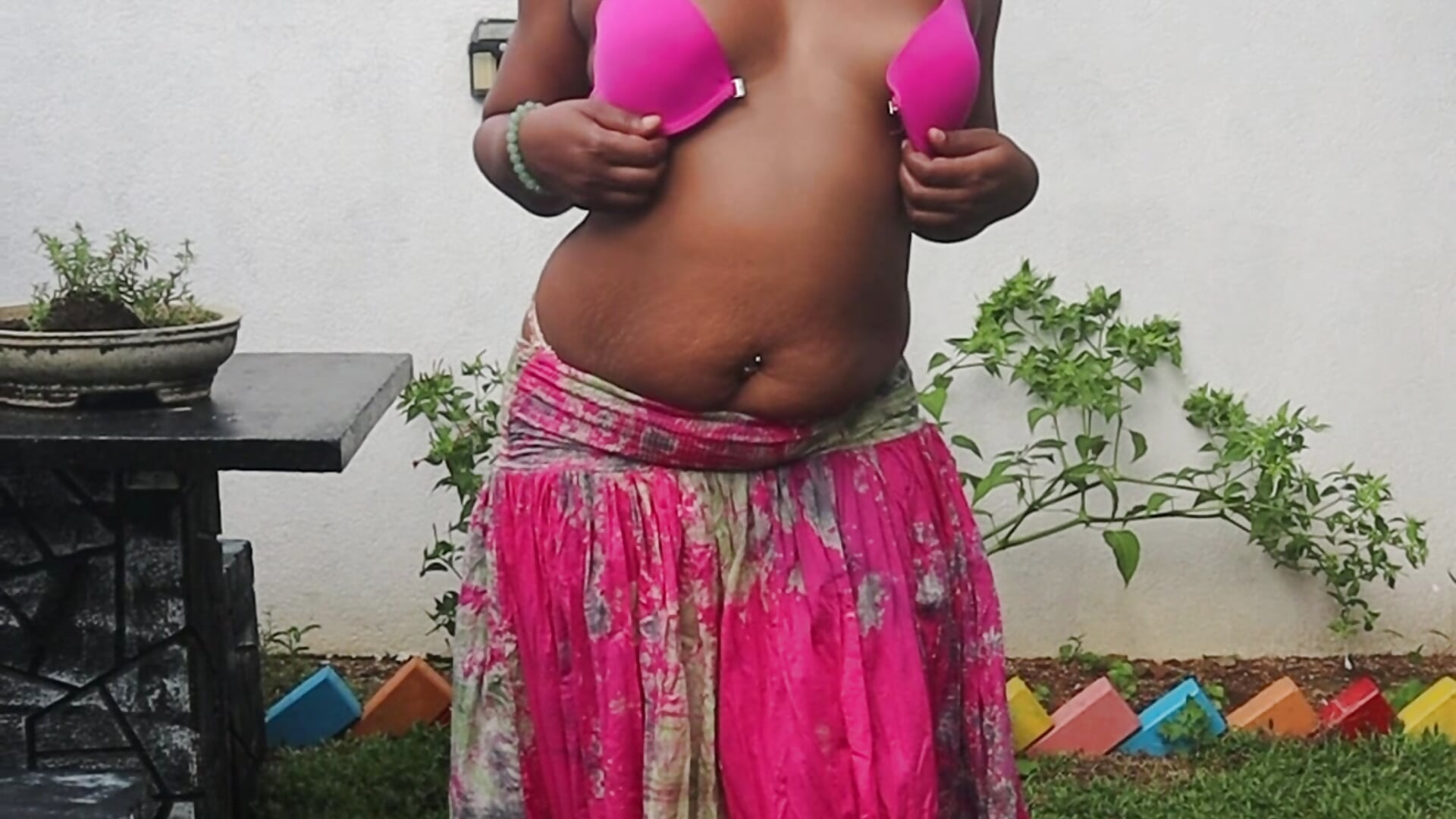 Pinky BB Nilmini Sheron Short Normal - video by NILMINI-SHERON cam model