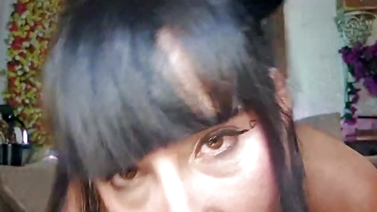 Branlette espagnole et fellation avec bave - video by misscectito13 cam model