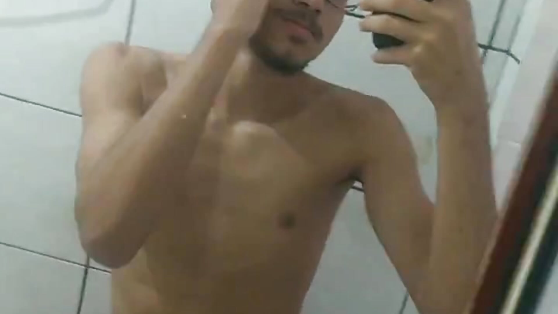 VID_39150103_161335_106 - video by Ejota10 cam model