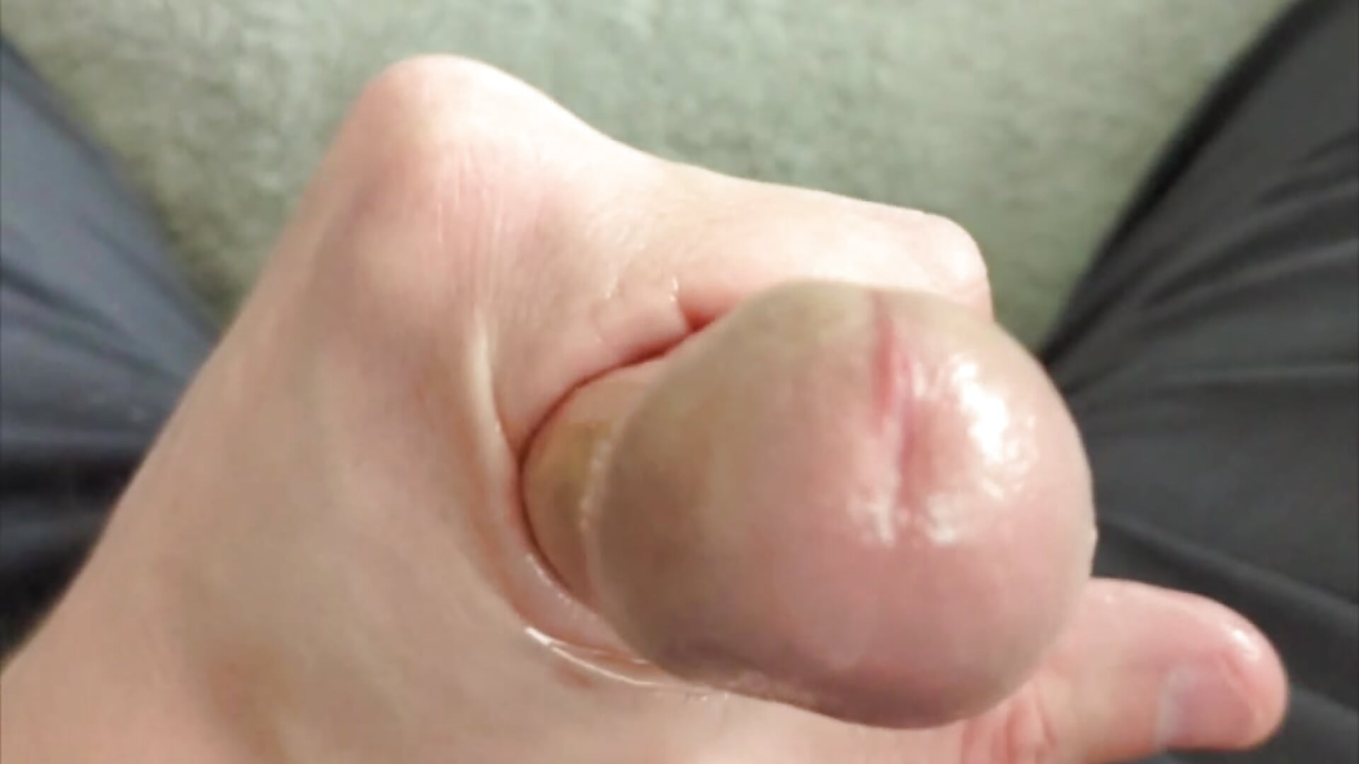 A nice big squirt! Got a mess all over my pants - video by CaughtByU cam model