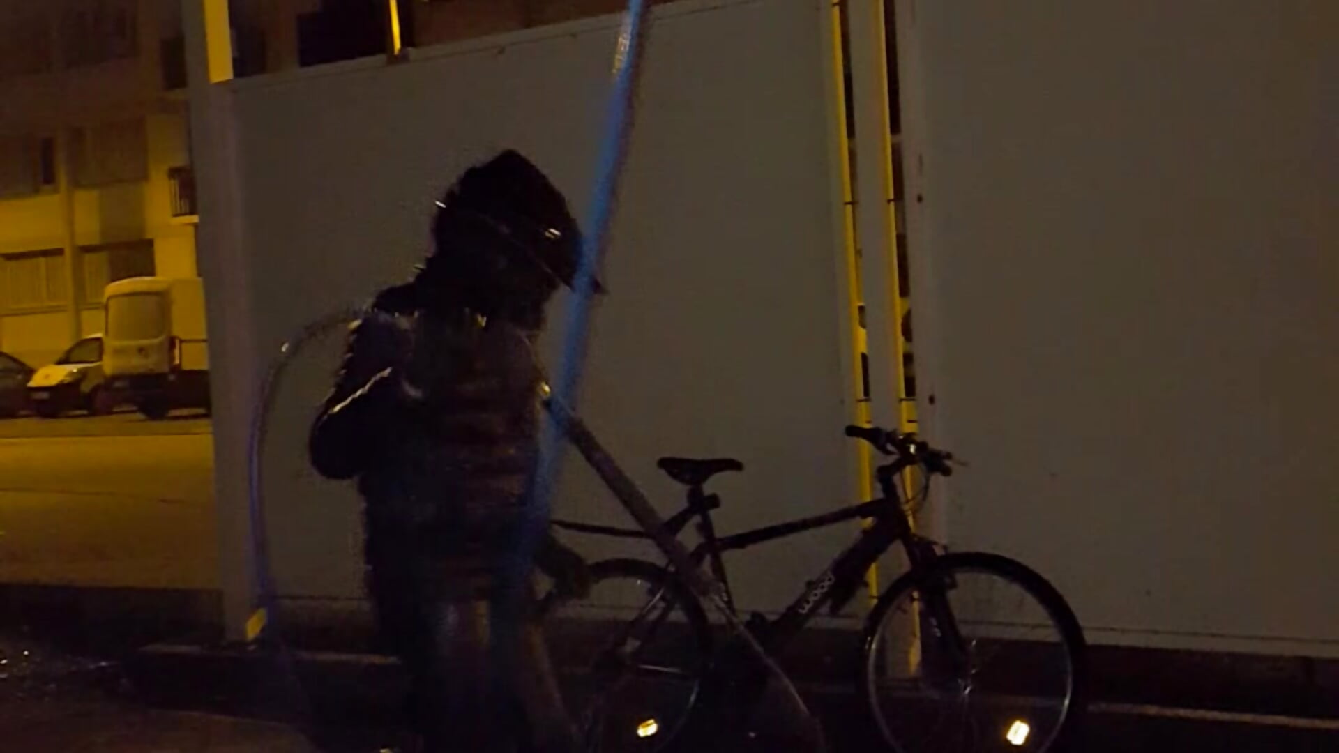 Une journée en latex à VTT - video di Alan38XXX modella di cam