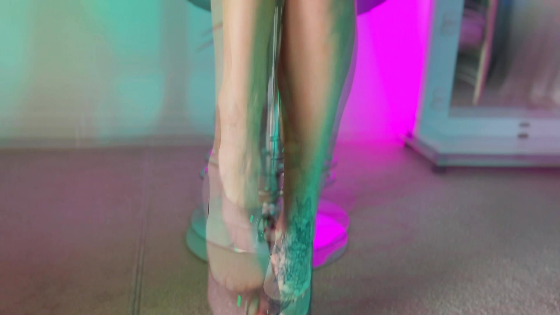 heels - video by Emmi_Rose cam model