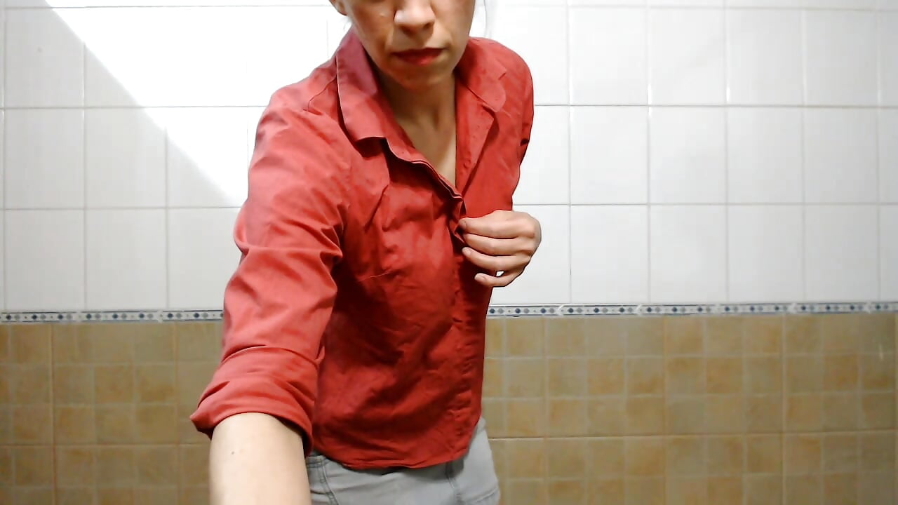 Show pussy sanitario - Gatitacarlita主播的视频
