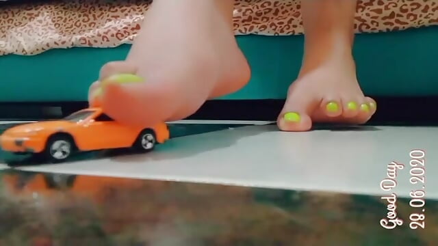Playing with feets - video od modelky/modela Best_DollSM