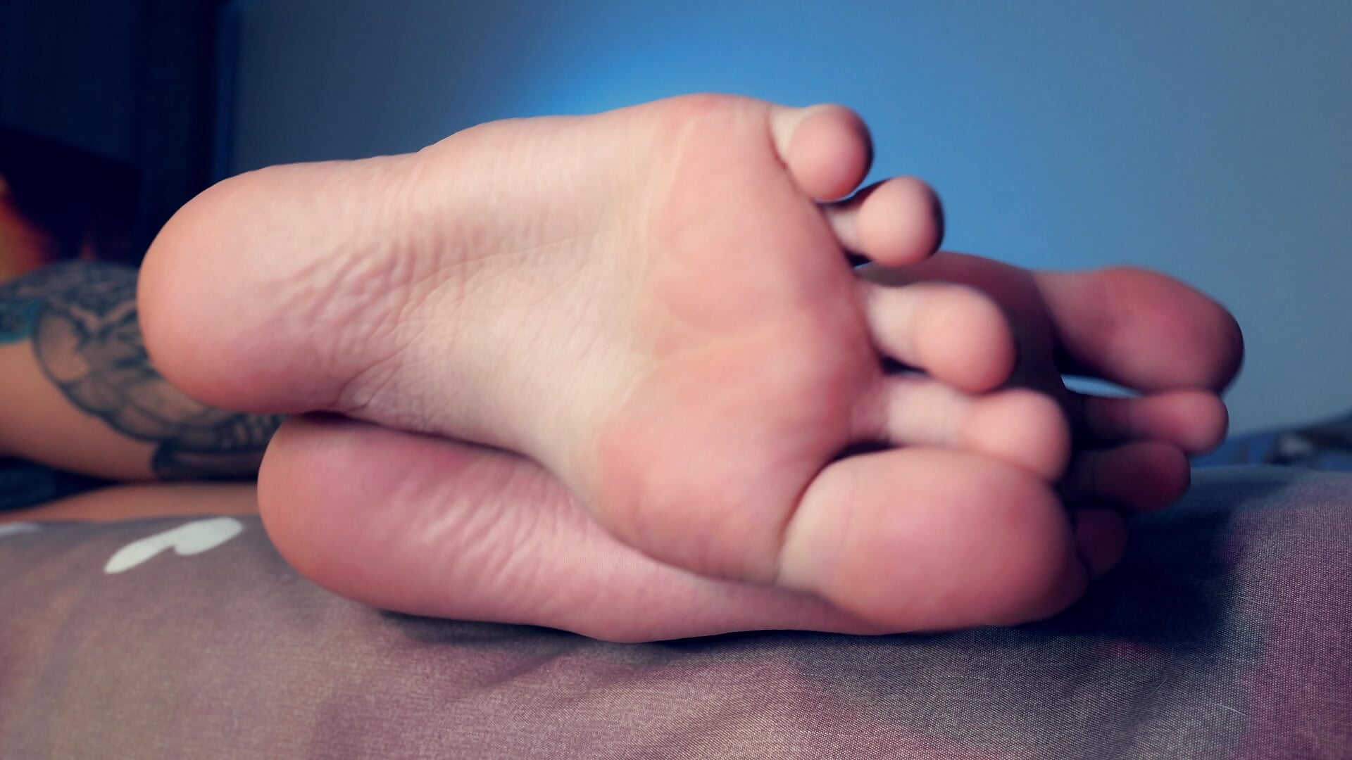 Smell my soles and stroke your dick — filmik diana_rotor, modela(-lki) na kamerkach