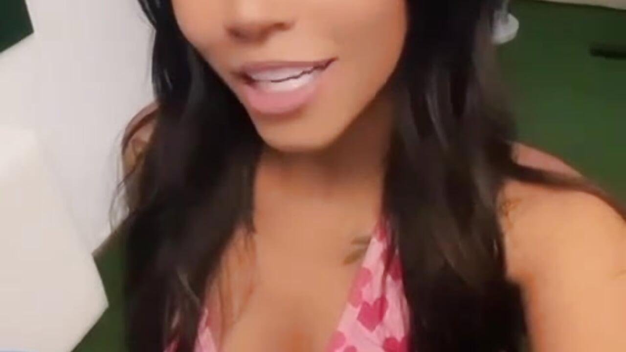 Linda Baker - video by VR_PORNSTAR_SHOW