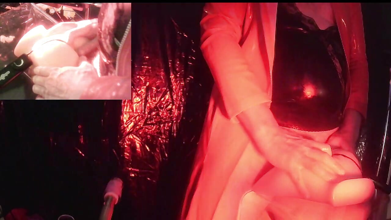 gum pussy - video by fetishkraut cam model