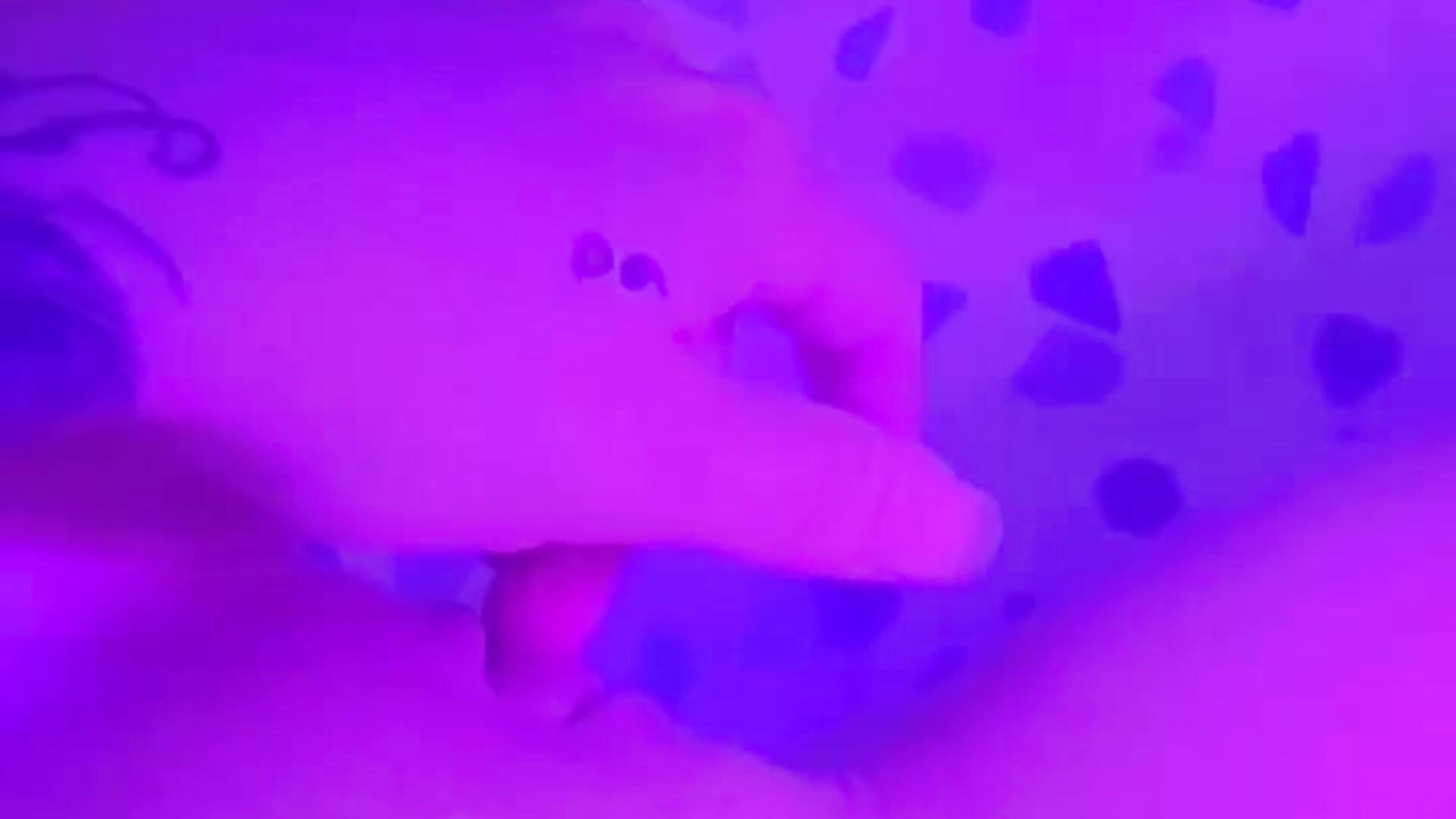 Fingering myself - vidéo du modèle de showcams Jennababee