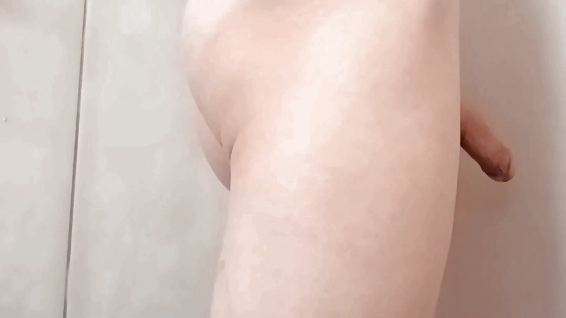 Shower Time feeling pretty horny 🚿😋