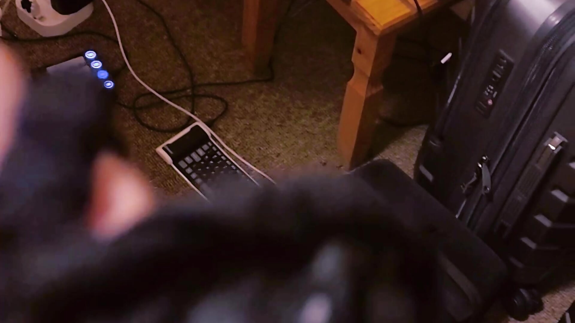 Rooks eats come out of my panties - video PinkTheHawk kameramallilta