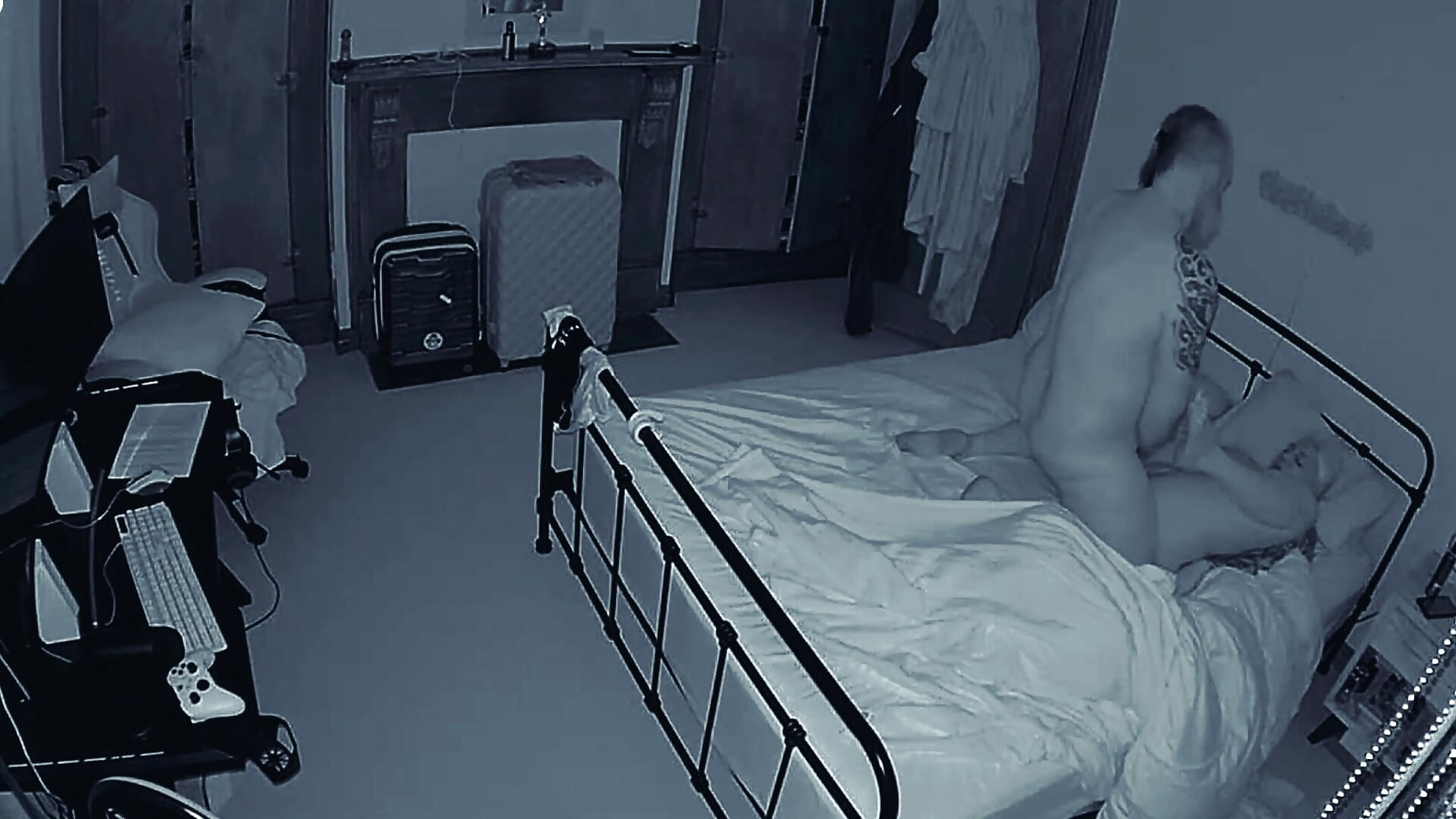 Hidden cam caught us in the raw - video PinkTheHawk kameramallilta