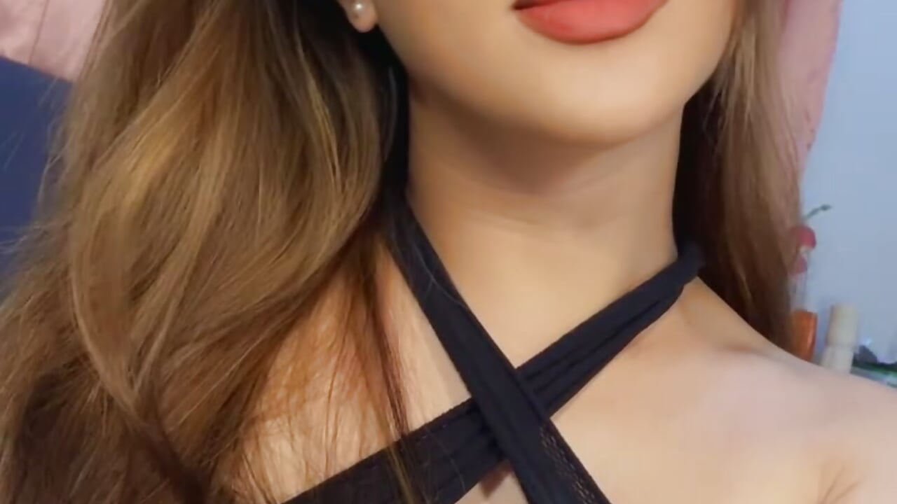 profile-intro-video-1760246940 - video by ClaryFairch cam model