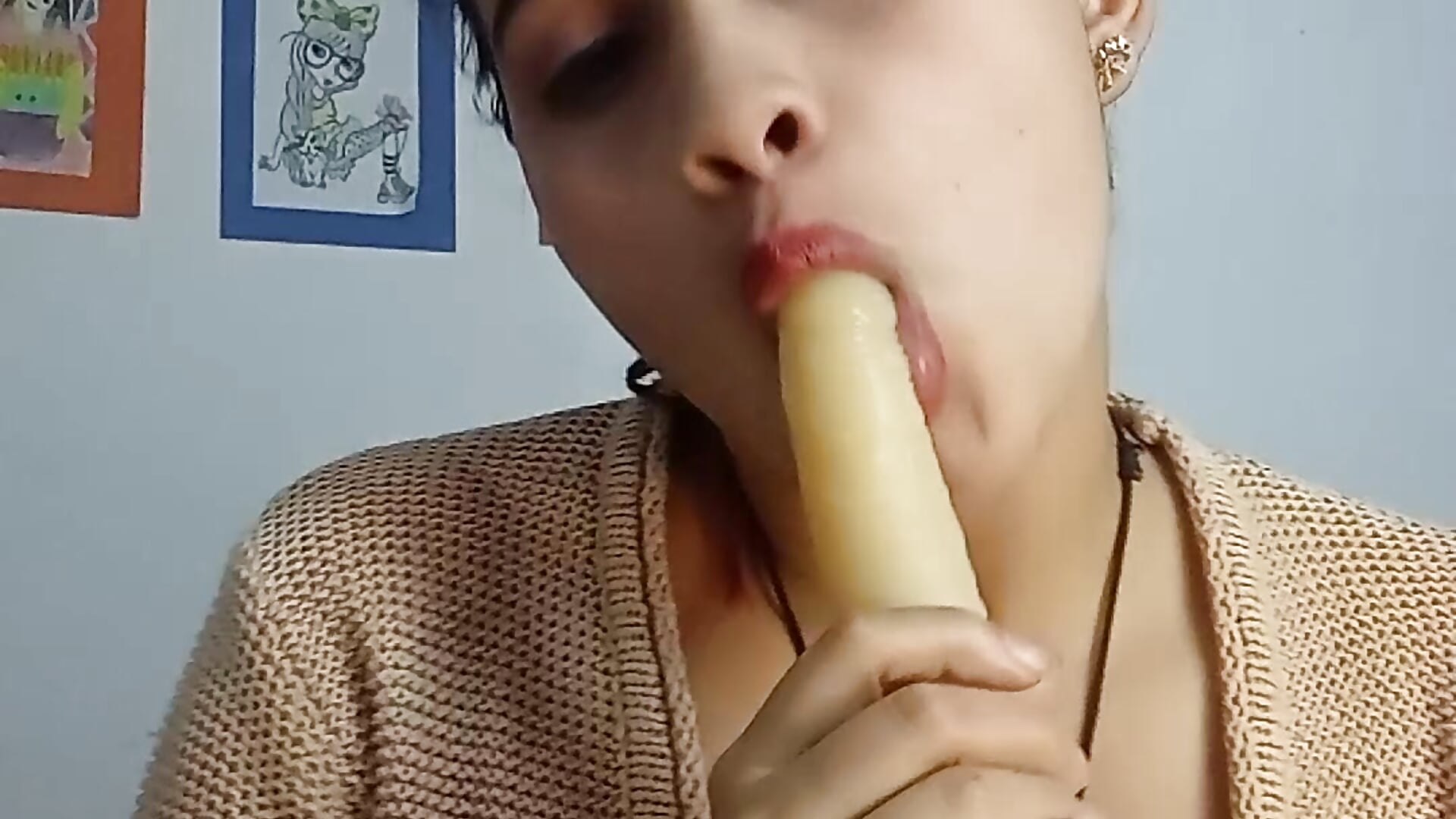 suck dldo - video by Mia_davis01 cam model