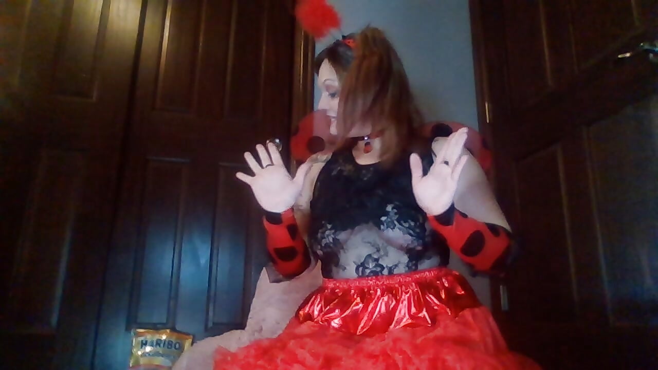 Cosplay-Ladybug - video by InkedShenanigansinc cam model