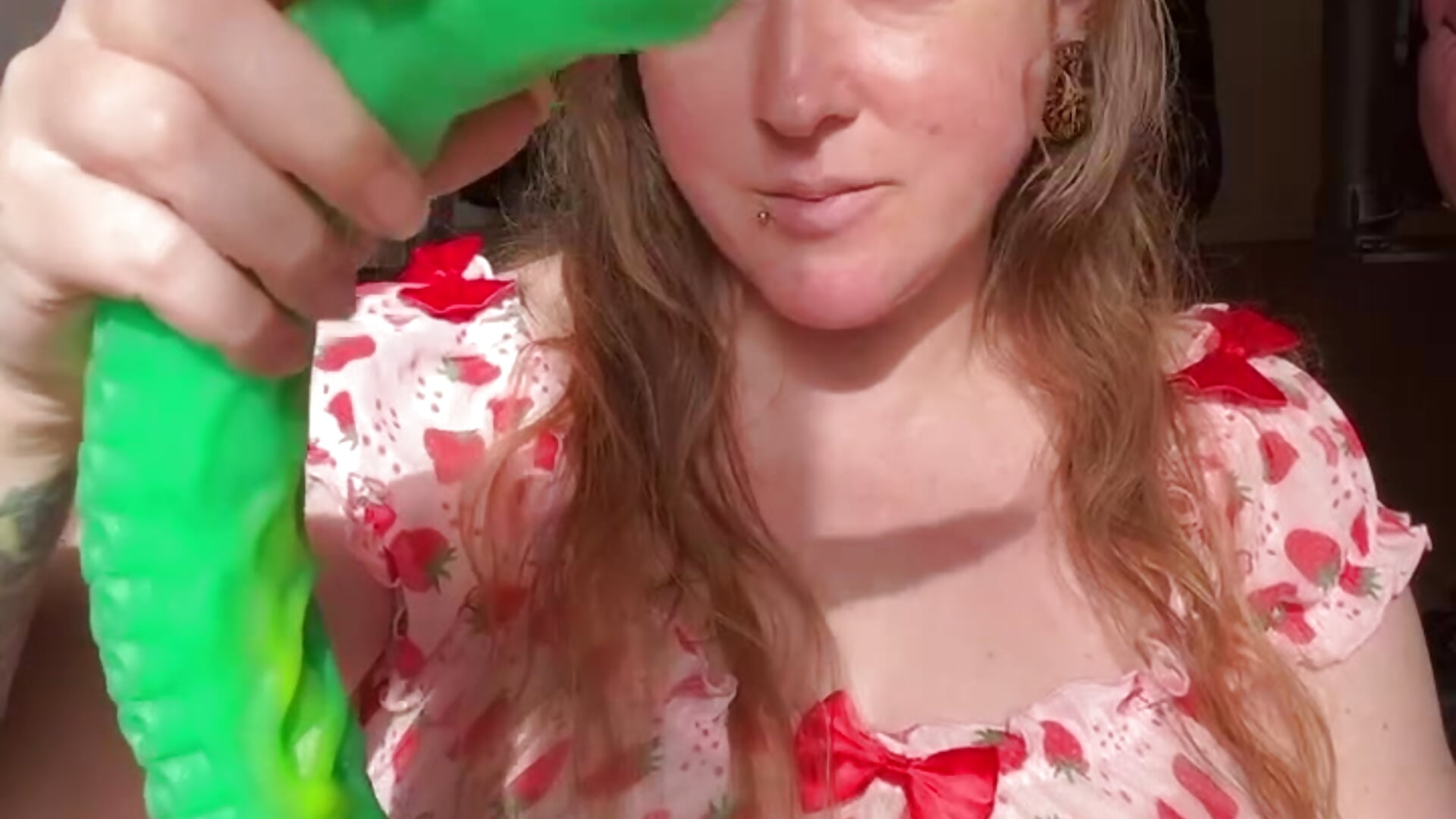 Feeling extra naughty today.. - Video von kisicaxx Cam-Model