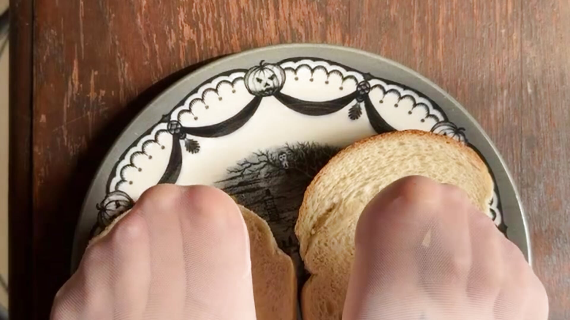 My divine feet are your only meal - Vídeo de kisicaxx, modelo de vídeos