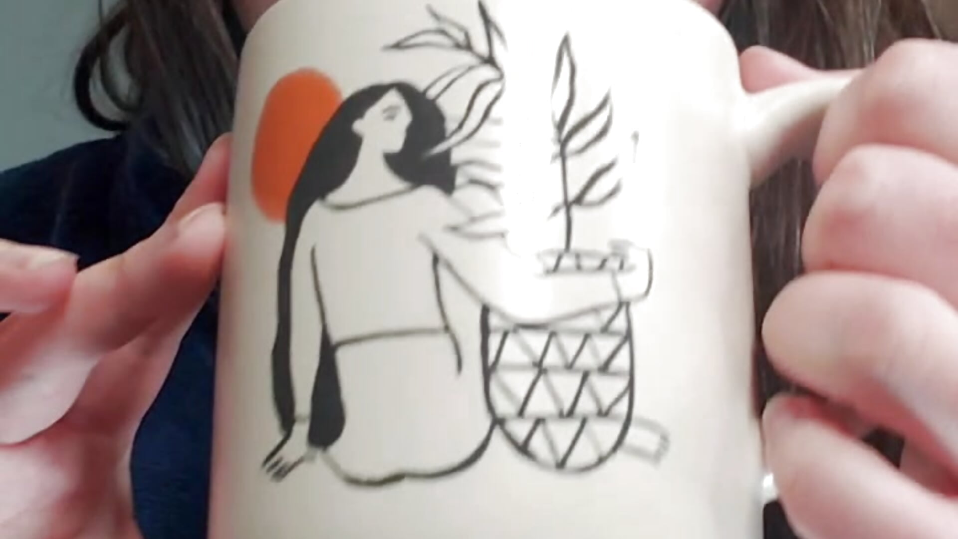 Morning coffee vibes - video by LeiaSwift cam model