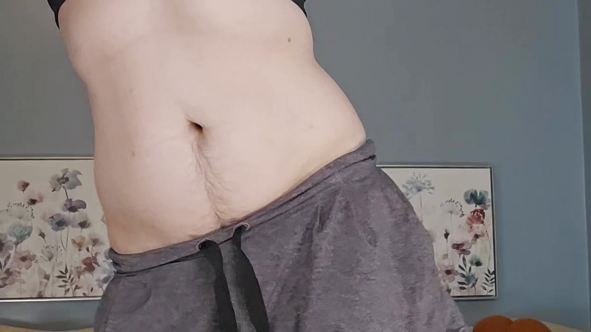 Body tease outfit preview October 2025 leia swift hairy milf mommy - video by LeiaSwift cam model