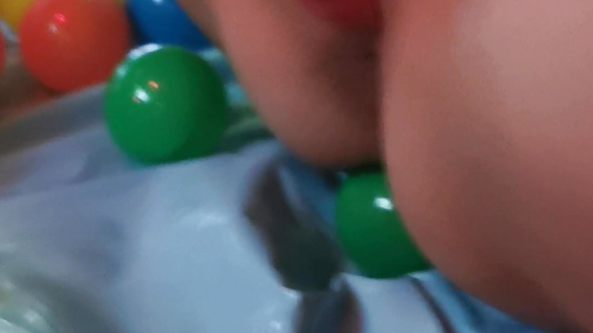 ball in pussy - video di naomie71