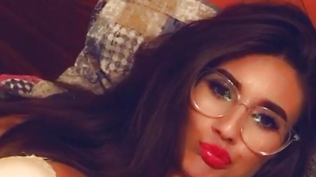 Sexy - video by EllaPalmer cam model