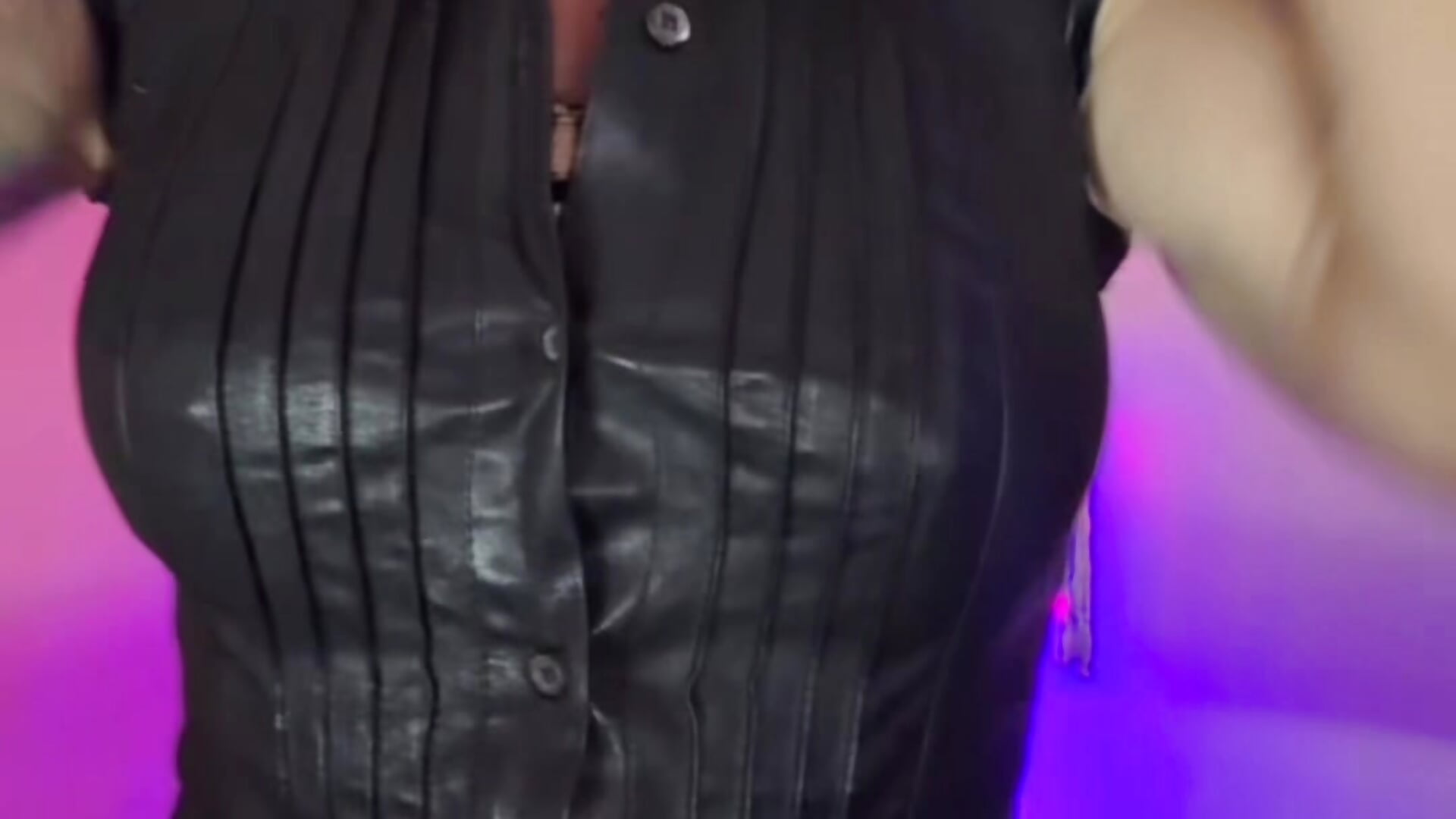 Leather JOI (non -nude for those with a particular taste for the exquisite