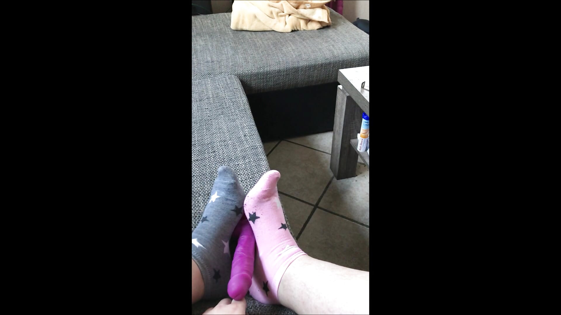 Footjob Dildo - video by JoyceKyra91 cam model