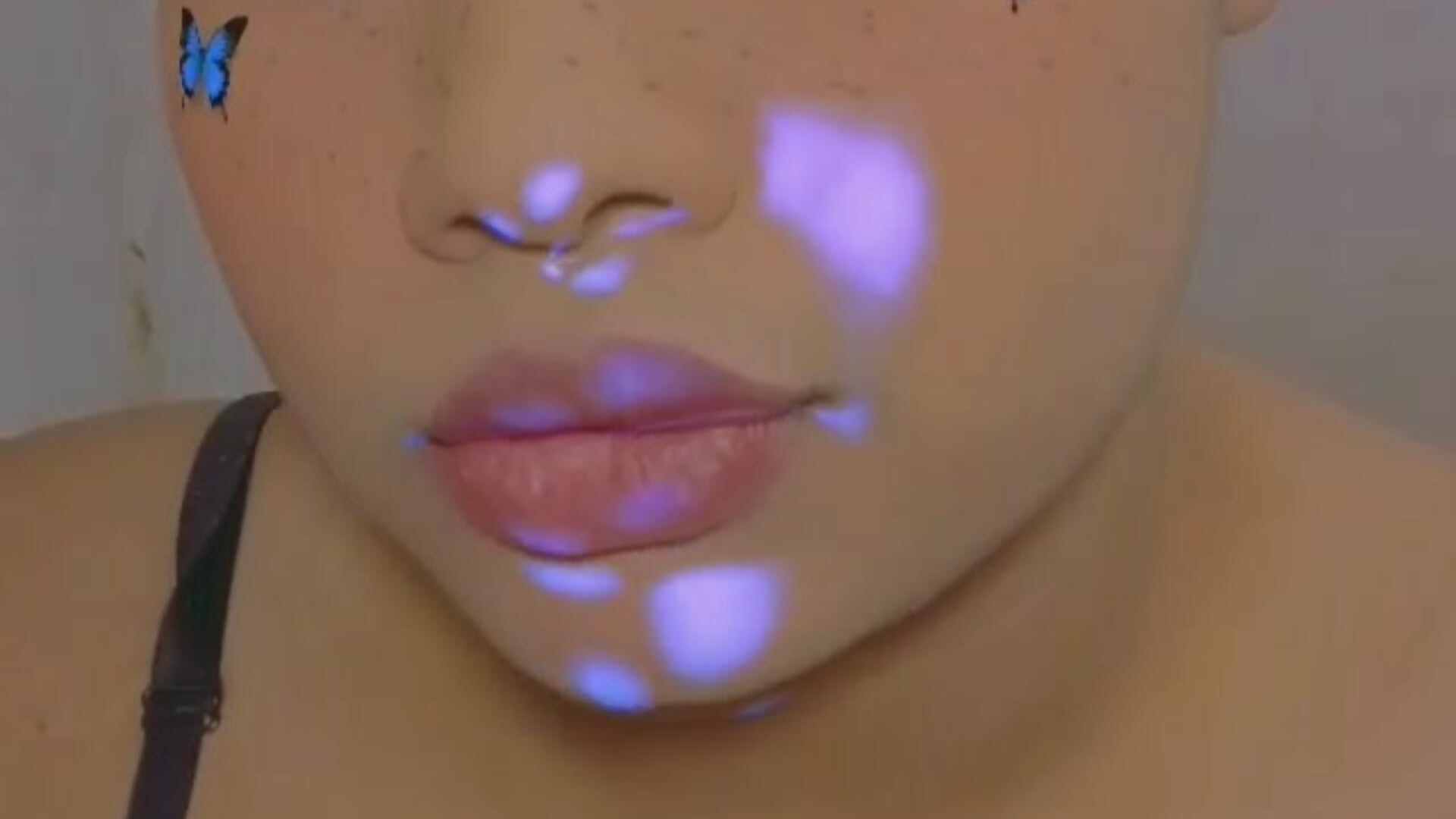 WhatsApp Video 2021-01-12 at 3,09,34 AM – видео вебкам-модели kami_hot_ts