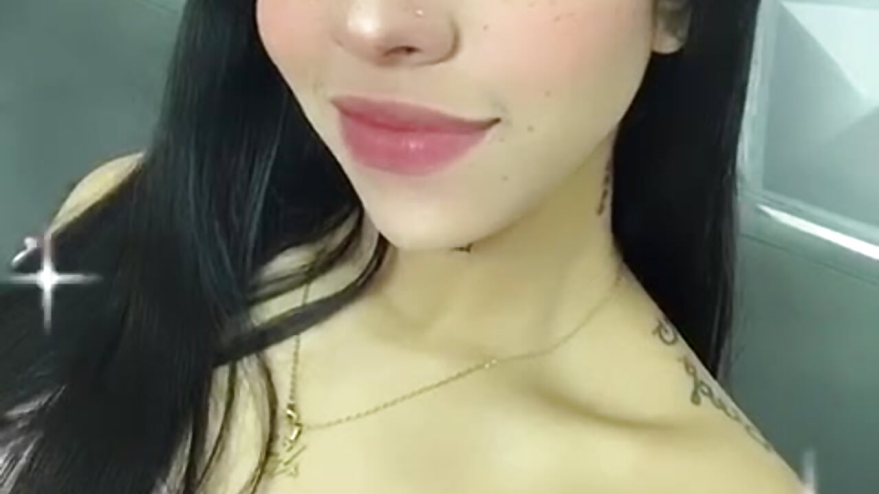 YOUR SWEET VALENTINA-カメラキャストのvalentina_fiの動画