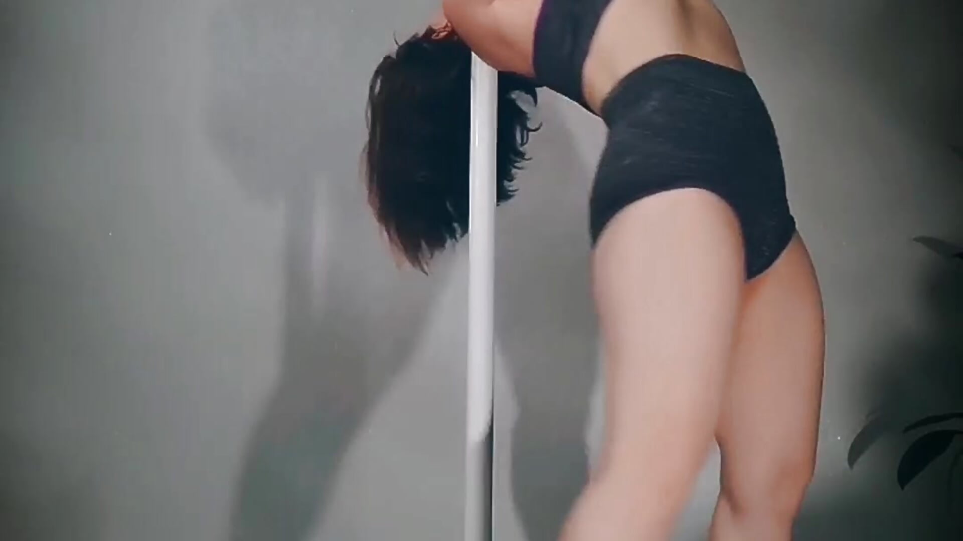 I'm still trying to learn how to fly. - video by AngelaWhiti cam model