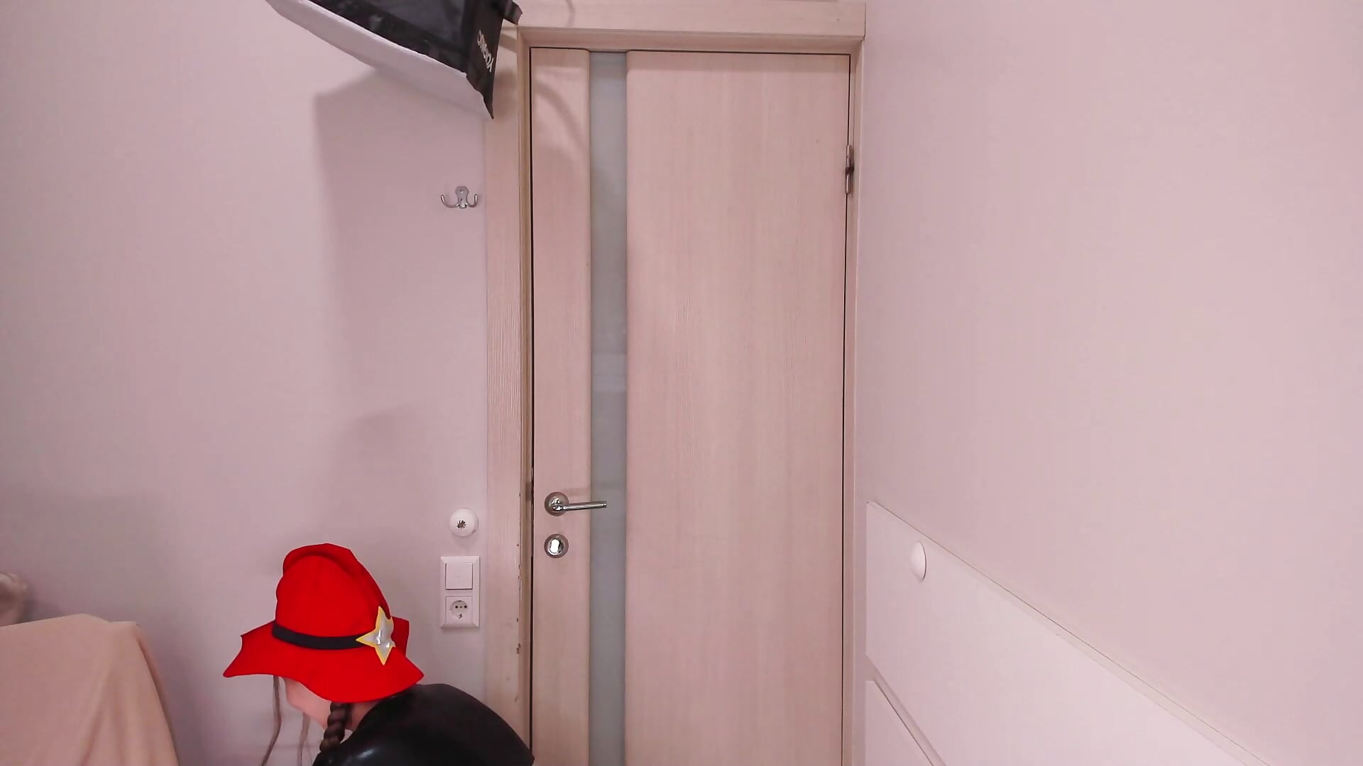 Firefighter girl squirts - JuliaBusty 캠 모델의 동영상