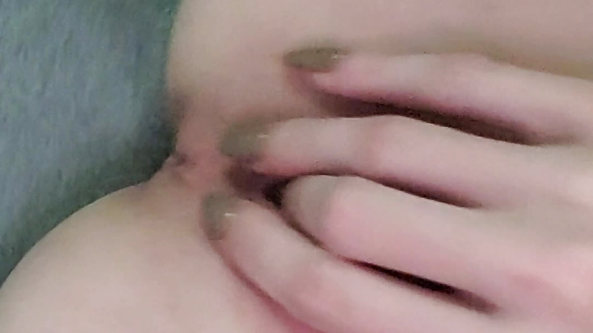 I love cumming with my fingers - video by NatalieBinx cam model