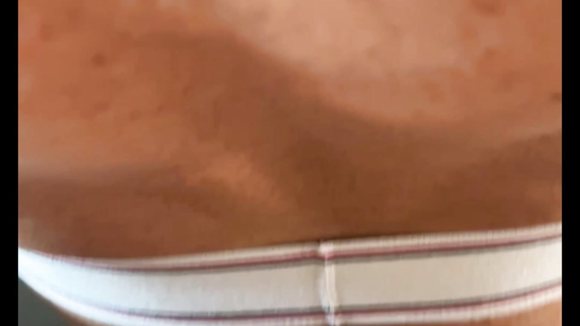 I fuck bare with jockstraps – video od webkamerové modelky Vuitton