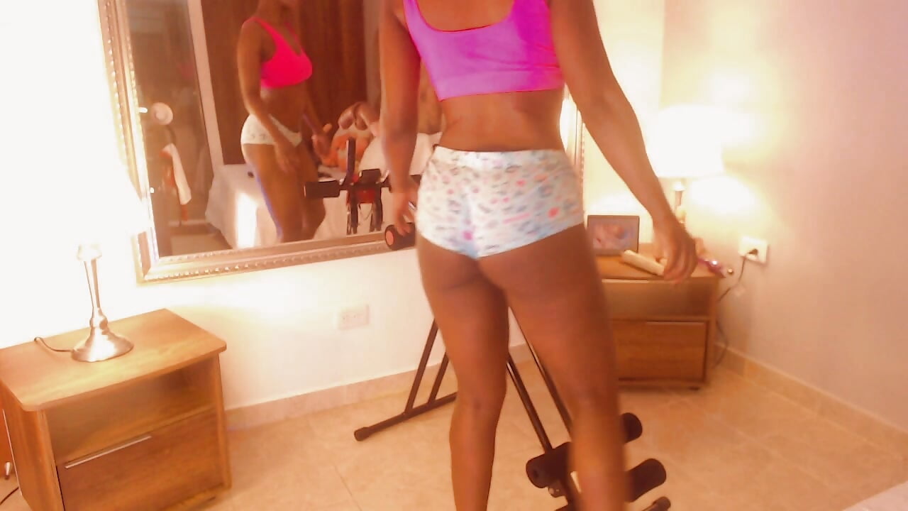 Exercising my pussy in the most incredible positions - video av ScarleetSmith cam-modell