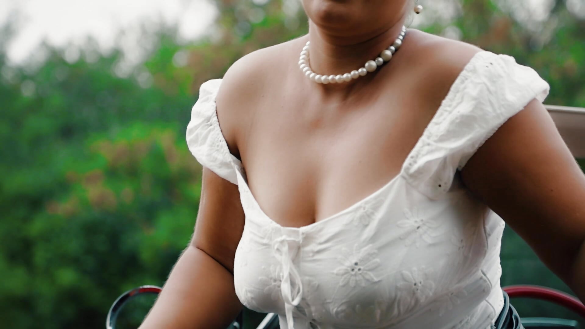 Fresh air gives me chills - video by FeliciaKrige cam model