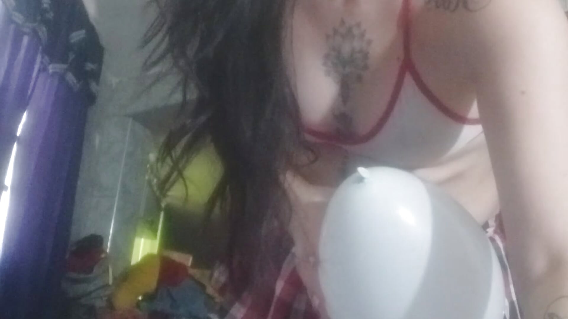 Escolha sua cor de balão e ganhe um mimo secreto vamos brincar o meu aniversário mas o presente é se - Video von Venusluxodomme Cam-Model