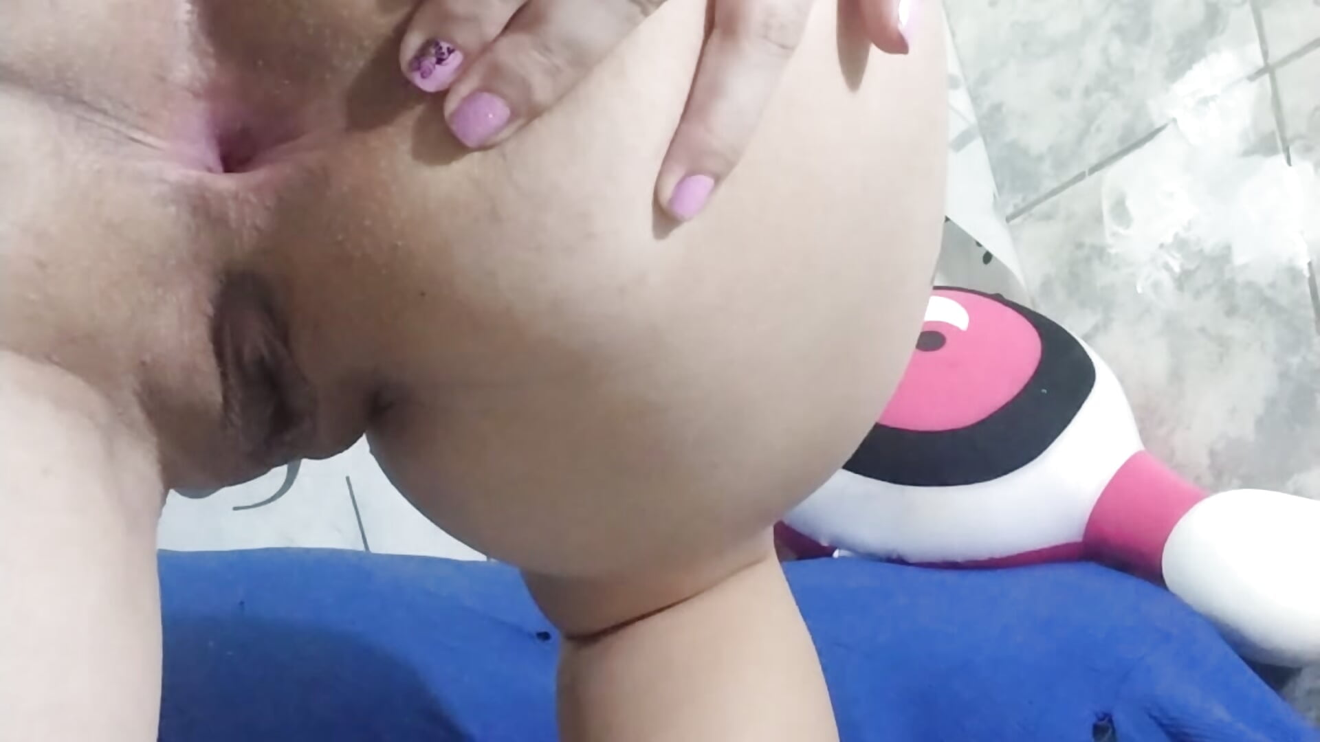 Flash ass. Piscando o cuzinho bem de pertinho da cam - Video von Venusluxodomme Cam-Model