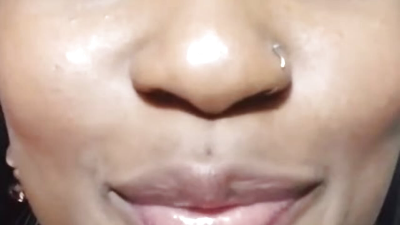 Let me taste your rich nectar and fill me with your delicious aroma. - video by Nadian_Martinez cam model