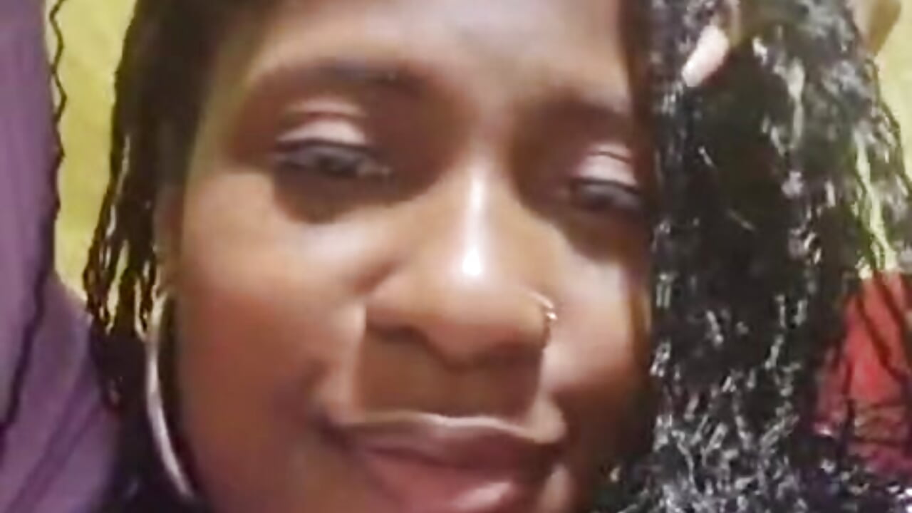 😘 - video by Nadian_Martinez cam model