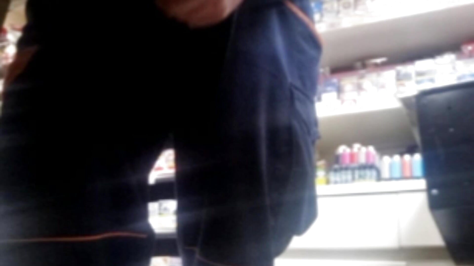 Cum under the counter - video by Blog100vergonhas cam model