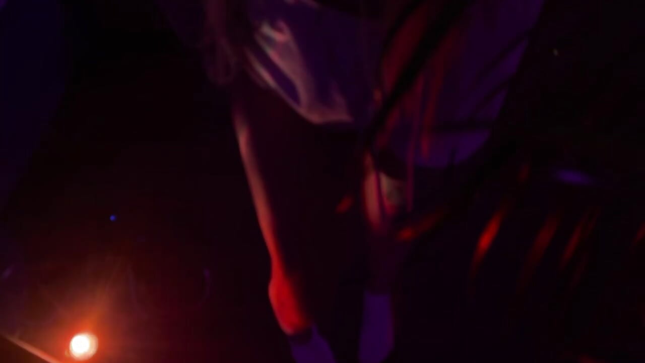 . - video _Kiss_me_hard_ kameramallilta