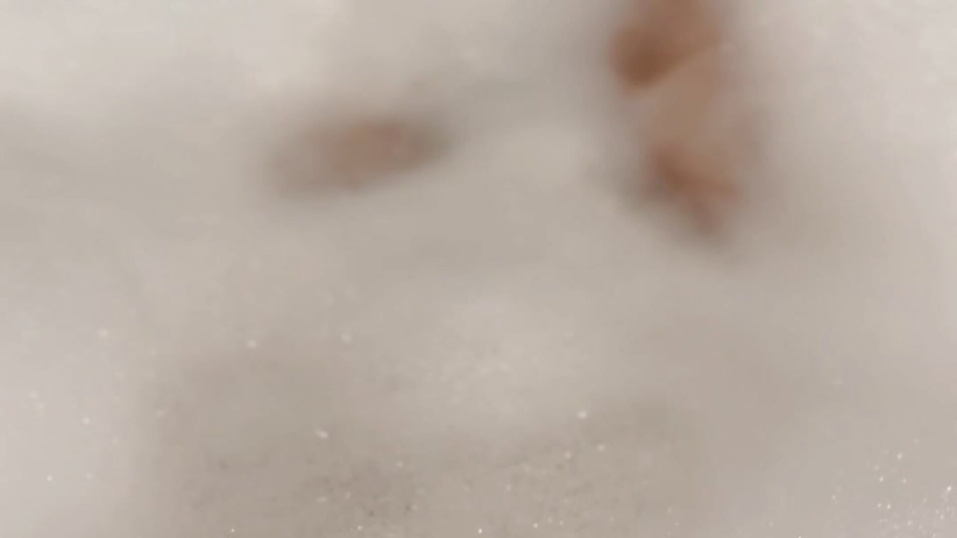 Do you want to take a bath with me? - video by Maria_Glimmers cam model