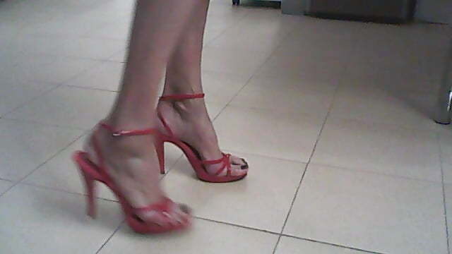 shynthiah classic red sandals – video af Shynthiah_Heels