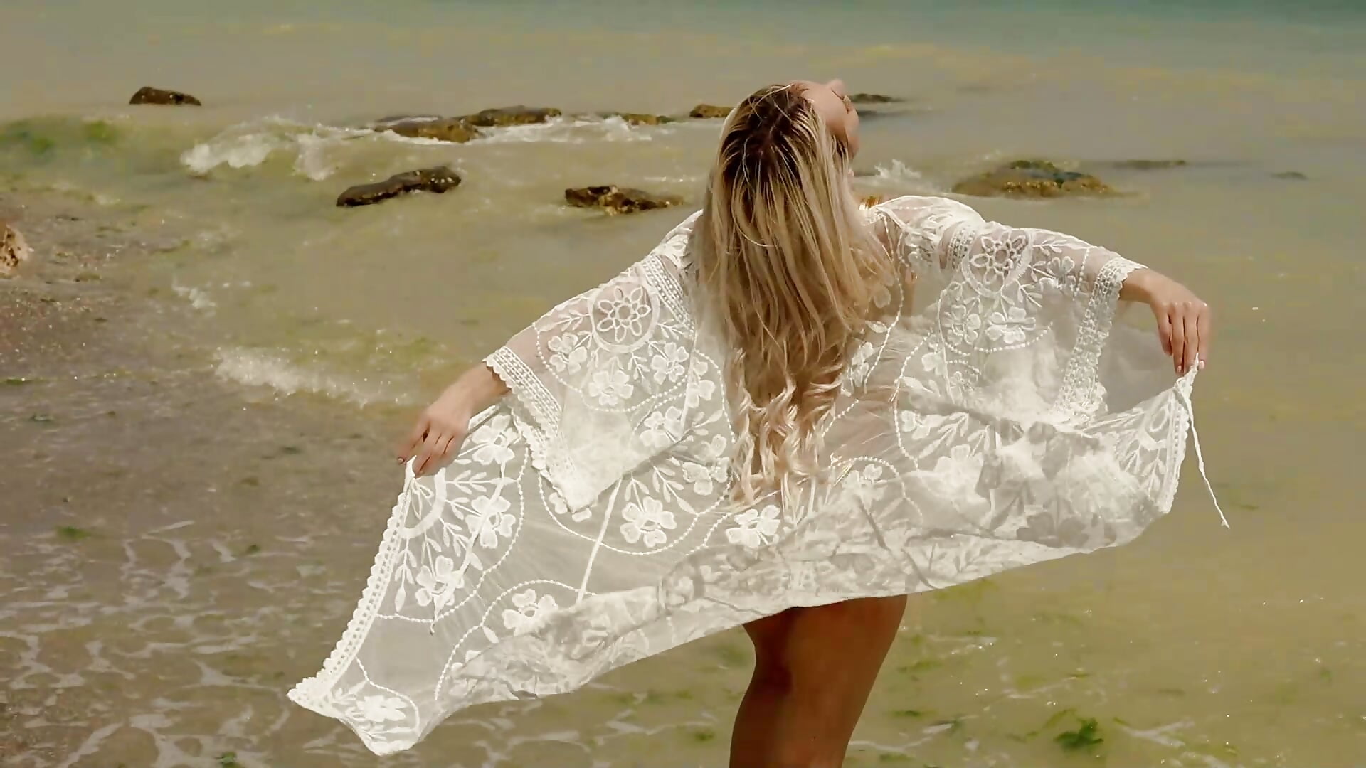 Emlilly Bronte - Beach 2021 (Teaser) - Video von EmillyBronte Cam-Model