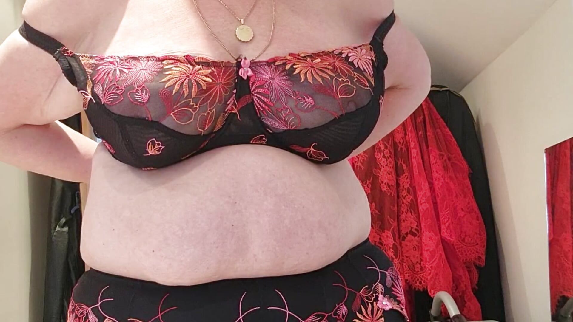 JOI/CEI and Knicker sniffing tease! - video by Uk-Joolz cam model