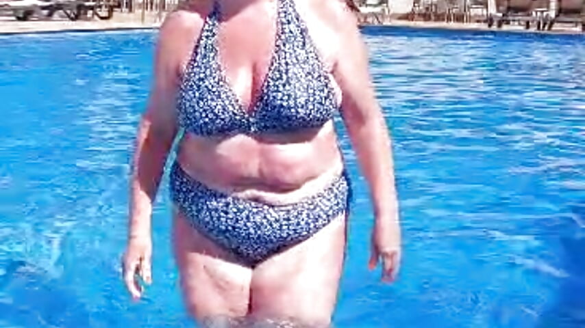 Holiday bikini - video by Uk-Joolz cam model