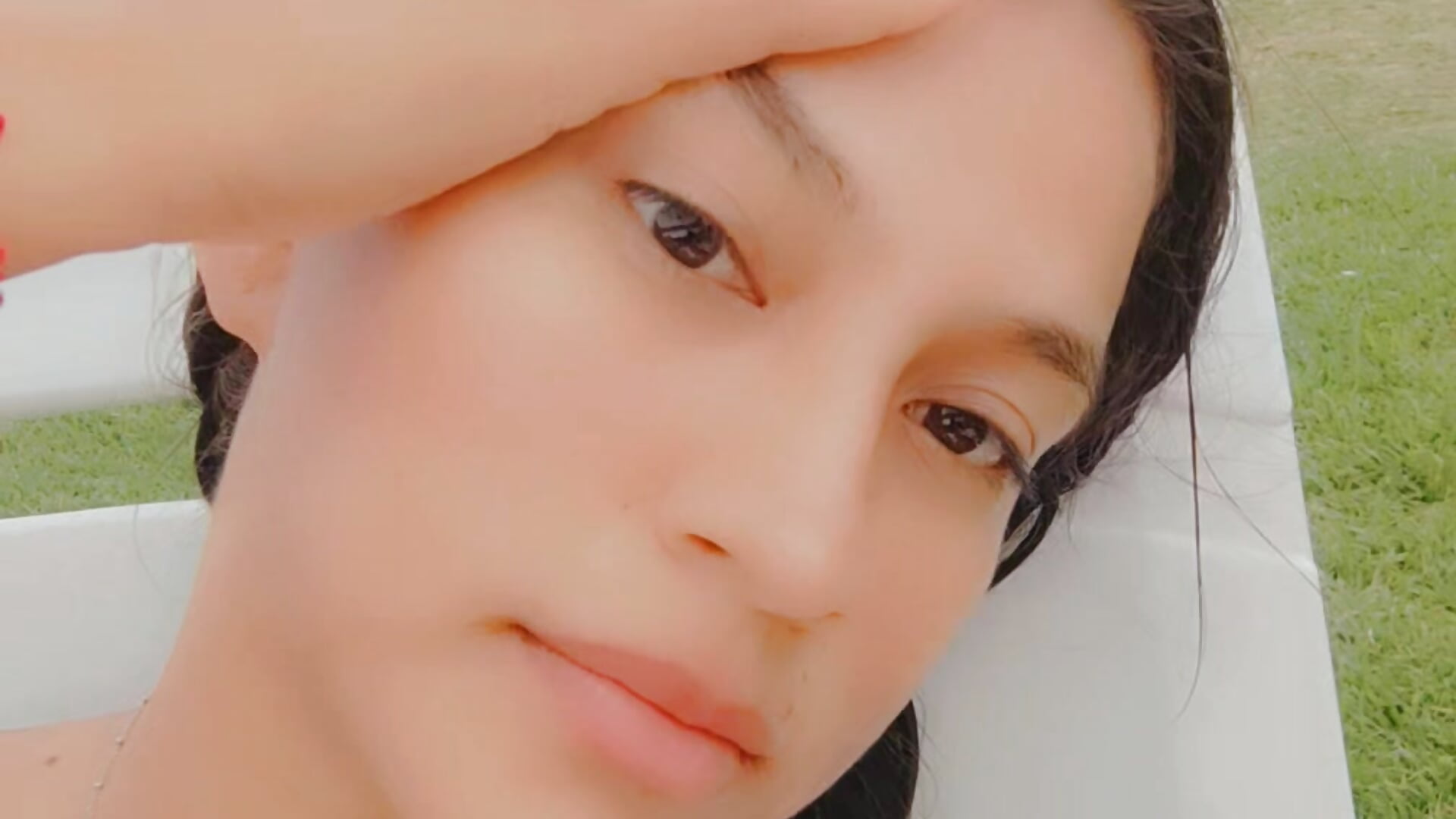 Snapchat-168742384 - video by DAELAA cam model