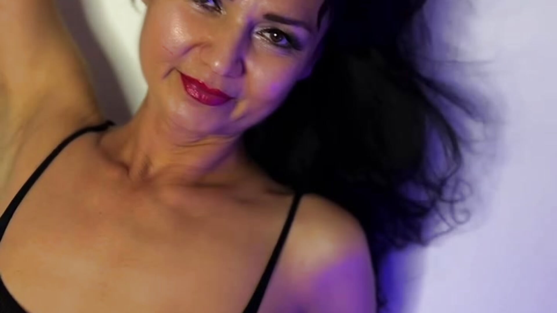 Charming confidence👄 - video di Melissa_Fane modella di cam