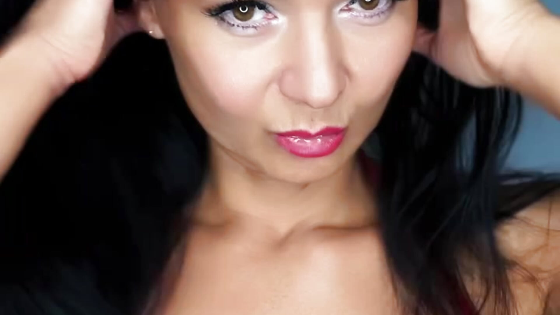 Too Wild for the Nice List – video od webkamerové modelky Melissa_Fane